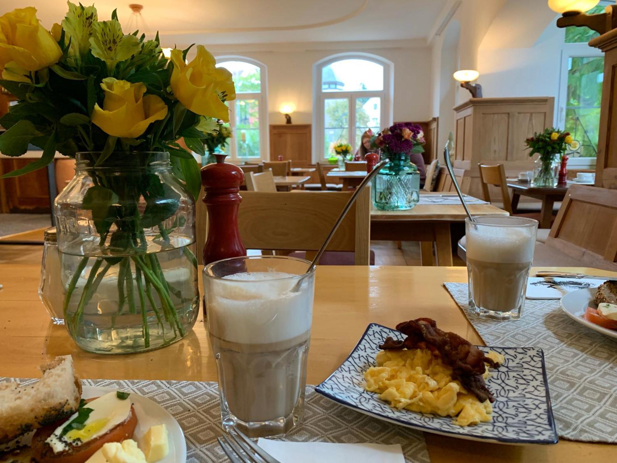 Gaestehaus Sommertal Mit Pool Im Garten, Eigener Parkplatz, 800M Zum Bodensee, 300M Zur Altstadt Meersburg Quarto foto