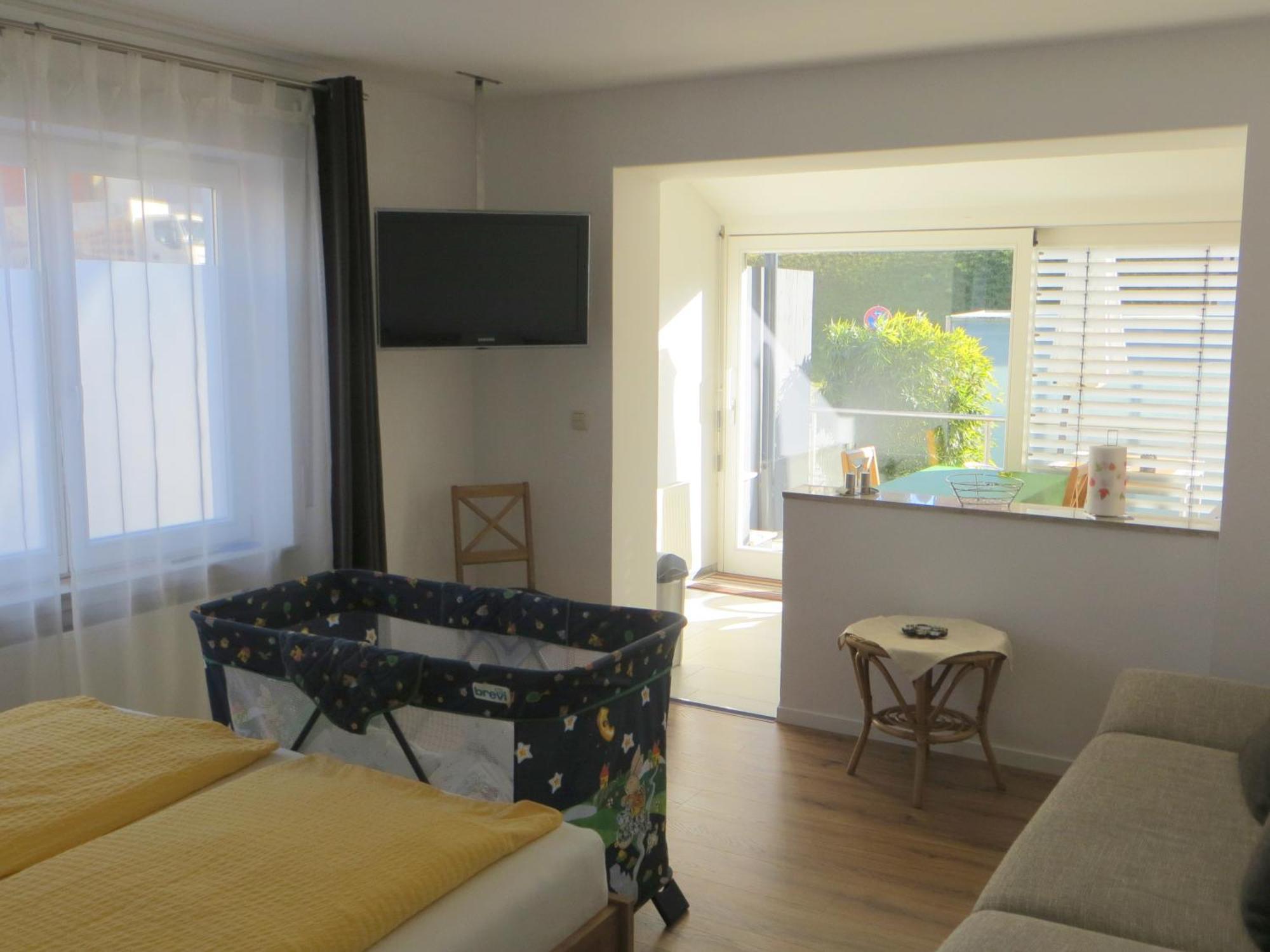 Gaestehaus Sommertal Mit Pool Im Garten, Eigener Parkplatz, 800M Zum Bodensee, 300M Zur Altstadt Meersburg Quarto foto